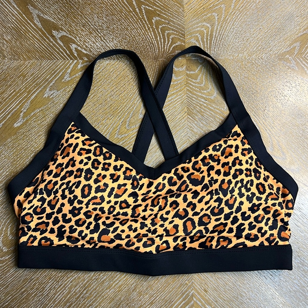 NIKKIB Leopard Black Criss-Cross Sports Bra XL